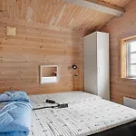 3 Bedroom Awesome In *
