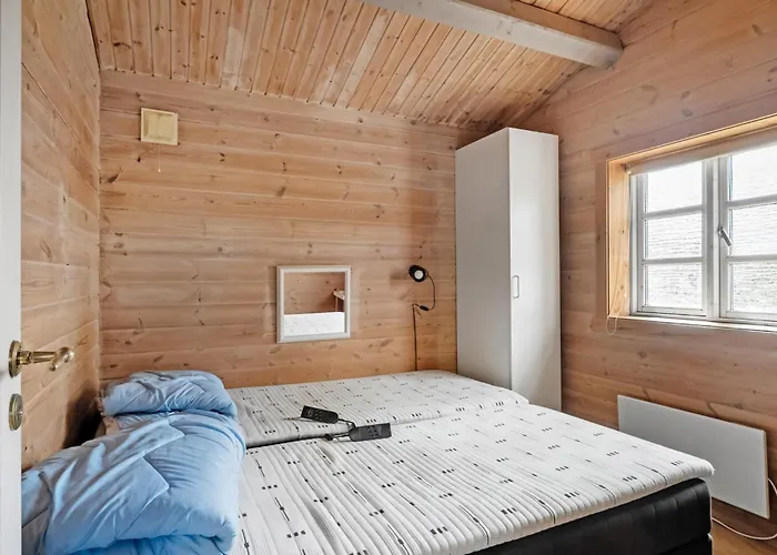 3 Bedroom Awesome In *